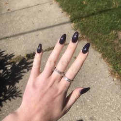 Essense Nails - Acrylic nail fill