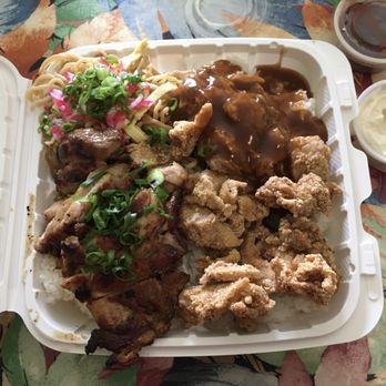 Bobbie's - Sistas chicken, huli chicken, pork and saimin. - Hawaiian Near Me - Hanapepe, Hawaii