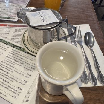 Tom's Pancake House - Hot tea - Breakfast & Brunch Near Me - Beaverton, Oregon Tom's Pancake House - Hot tea - Breakfast & Brunch Near Me - Beaverton, Oregon