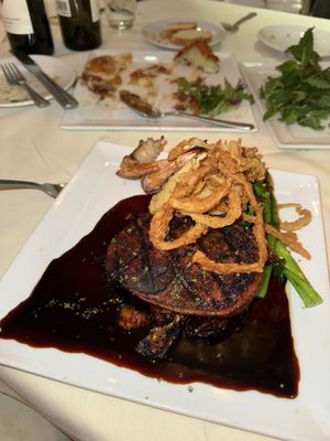 Christopher's World Grille by null