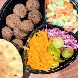 Sizzle Falafel Bar & Shawarma - Falafel Platter