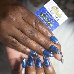 Blue cateye