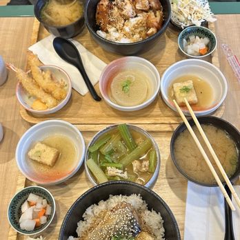 Nobi Nobi - Great food at a great value.  Teriyaki could have been basted on the chicken longer. - Japanese Near Me - Richmond, British Columbia