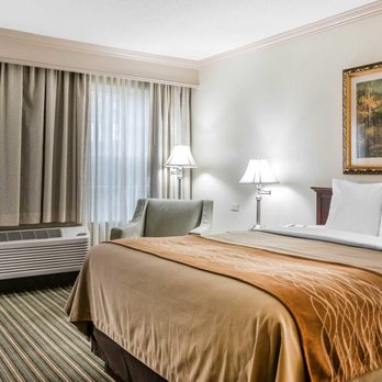 Comfort Inn - Hotels Near Me - Plainwell, Michigan Comfort Inn - Hotels Near Me - Plainwell, Michigan