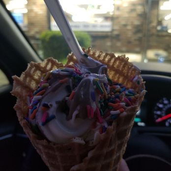 Kelly's Cone Connection - Waffle cone - Ice Cream & Frozen Yogurt Near Me - Hamden, Connecticut