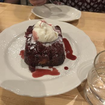 Story Hill BKC - Warm Cherry Upside-Down Cake - New American Near Me - Milwaukee, Wisconsin Story Hill BKC - Warm Cherry Upside-Down Cake - New American Near Me - Milwaukee, Wisconsin