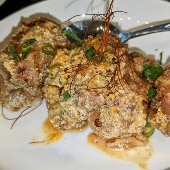 Yi Xin Cafe - Salted egg yolk chicken wings, real good - Hong Kong Style Cafe Near Me - Honolulu, Hawaii Yi Xin Cafe - Salted egg yolk chicken wings, real good - Hong Kong Style Cafe Near Me - Honolulu, Hawaii