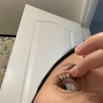 Global Eyebrow Threading, Lashes & Henna Design - Right lash - Eyelash Service Near Me - Silver Spring, Maryland