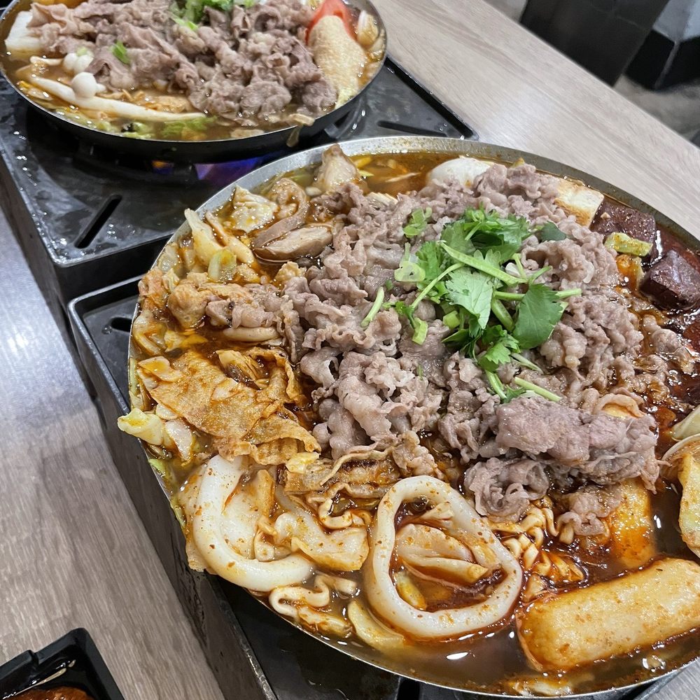 Boiling Point - Taiwanese spicy (front) Beef spicy (rear) - Taiwanese Near Me - Hacienda Heights, California Boiling Point - Taiwanese spicy (front) Beef spicy (rear) - Taiwanese Near Me - Hacienda Heights, California
