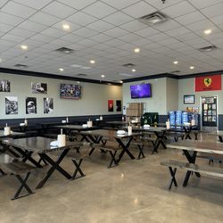 Capella Pizzeria - Indoor seating