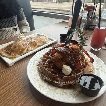 Brunch Junction - Breakfast & Brunch Near Me - Pearland, Texas