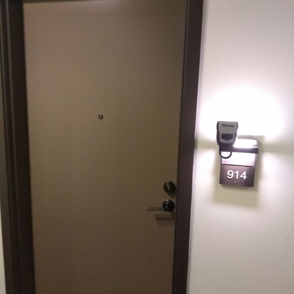 Block 17 - AirBnB - Apartments Near Me - Portland, Oregon
