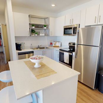 LivRed - Kitchen and Dining - University Housing Near Me - Lincoln, Nebraska LivRed - Kitchen and Dining - University Housing Near Me - Lincoln, Nebraska