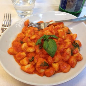 Braci e Abbracci - Gnocchi pomodoro - Pizza Near Me - Rome, RM