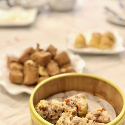Mushrooms Siu Mai 雜菌燒賣 Mushrooms Siu Mai 雜菌燒賣