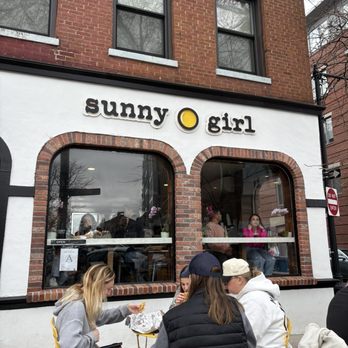 Sunny Girl - Outdoors - Breakfast & Brunch Near Me - Boston, Massachusetts
