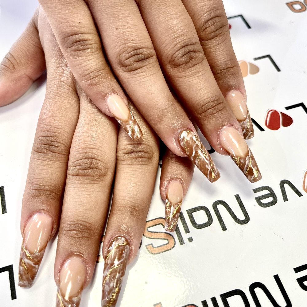 Marble nails with gold foil Marble nails with gold foil