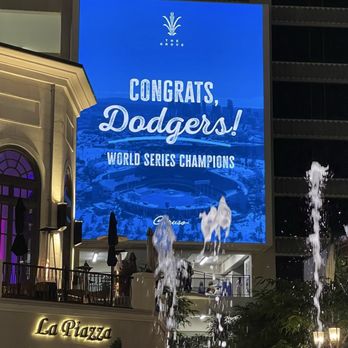 Fountain Bar - Yay! congrats Dodgers!!! - Cocktail Bars Near Me - Los Angeles, California Fountain Bar - Yay! congrats Dodgers!!! - Cocktail Bars Near Me - Los Angeles, California