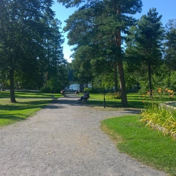 Lottamuseo - Puistonäkymää kohti Tuusulanjärveä - Museums Near Me - Tuusula, 18 Lottamuseo - Puistonäkymää kohti Tuusulanjärveä - Museums Near Me - Tuusula, 18