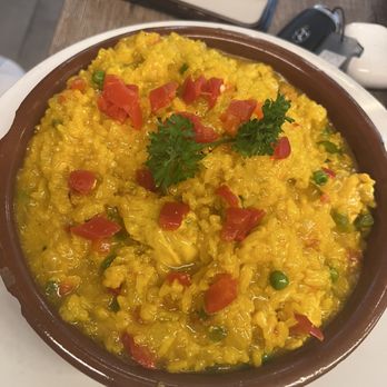 Montecatini Restaurant - Arroz con pollo a la chorrera - Italian Near Me - Miami, Florida Montecatini Restaurant - Arroz con pollo a la chorrera - Italian Near Me - Miami, Florida