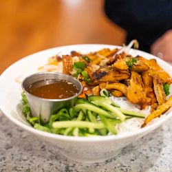 Pho Saigon - Chicken vermicelli