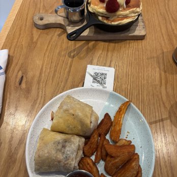 Bluestone Lane - Old Towne Orange - BL Burrito and Lemon Ricotta Pancakes - Coffee & Tea Near Me - Orange, California
