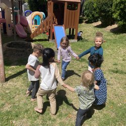 Heidi's Family Day Care - Ring around the Rosie
