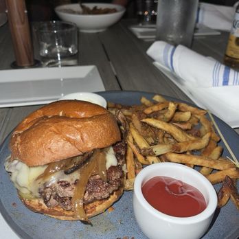 The Daisy Tavern - Burger - Bars Near Me - Conshohocken, Pennsylvania The Daisy Tavern - Burger - Bars Near Me - Conshohocken, Pennsylvania