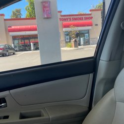 Tonys Smoke Shop
