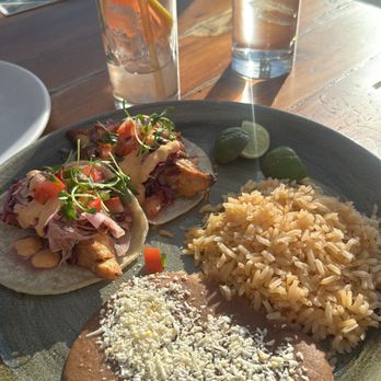 El Encanto - Mahi mahi tacos - Bars Near Me - Kirkland, Washington