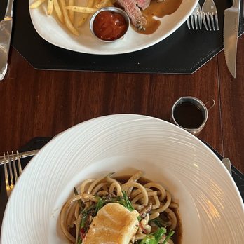 McCormick & Schmick's Seafood & Steaks - Steakhouses Near Me - Edina, Minnesota McCormick & Schmick's Seafood & Steaks - Steakhouses Near Me - Edina, Minnesota