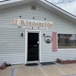 Pupuseria El Rinconcito - Front entrance