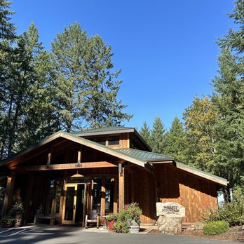 Parrett Mountain Cellars - Entrance - Wine Tasting Room Near Me - Newberg, Oregon