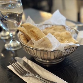 Viceroy Indian Dining - Naan - Indian Near Me - Dunwoody, Georgia Viceroy Indian Dining - Naan - Indian Near Me - Dunwoody, Georgia