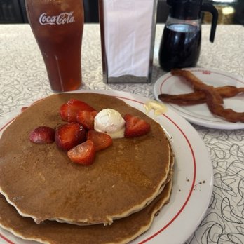 Sunliner Diner - Seasonal Specialty Pancake w/ side of bacon - Diners Near Me - Pigeon Forge, Tennessee Sunliner Diner - Seasonal Specialty Pancake w/ side of bacon - Diners Near Me - Pigeon Forge, Tennessee