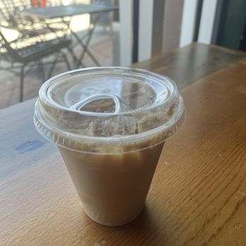 Point Lume - Iced vanilla latte - Cafes Near Me - Los Angeles, California Point Lume - Iced vanilla latte - Cafes Near Me - Los Angeles, California
