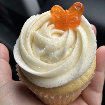 Little Miss Cupcape - Cupcakes Near Me - Boston, Massachusetts