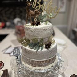 A Little Slice of Heaven - We ordered the naked cake.