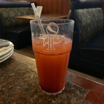 Farrelli's Pizza - Strawberry lemonade - Pizza Near Me - Dupont, Washington