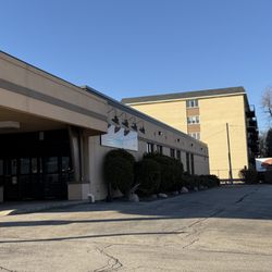 Classic Bowl - Signage and their front entrance.