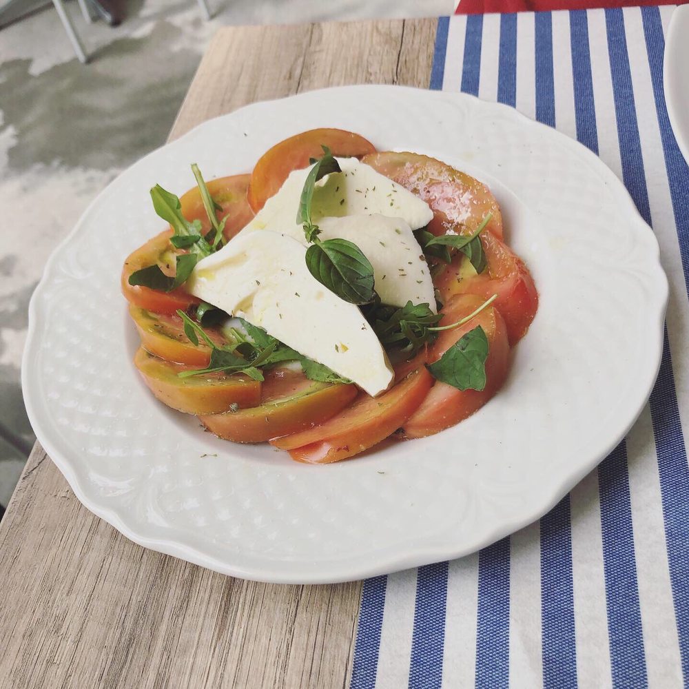 Che Bonta - Caprese - Italian Near Me - Praiano, SA Che Bonta - Caprese - Italian Near Me - Praiano, SA