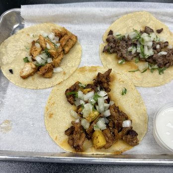 Tacos Locos El Cholo - Chicken, pastor, and Asada street tacos - Tacos Near Me - Acworth, Georgia