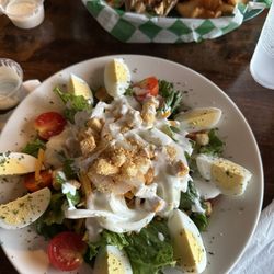 Luckys Irish Pub - Salad and wraps are awesome!
