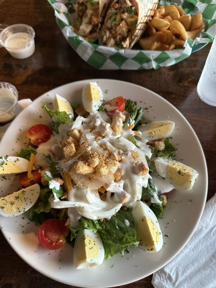 Food from Luckys Irish Pub