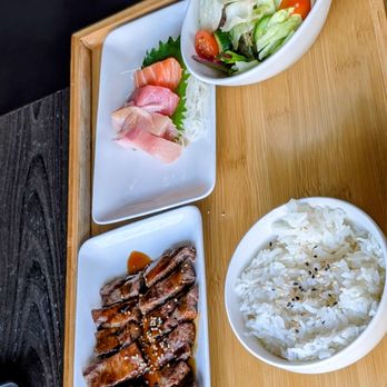 Mikomi Sushi Alhambra - Sushi Bars Near Me - Alhambra, California