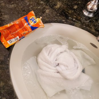 Delta Hotels by Marriott Racine - Washing towels in bleach and tide I brought - Hotels Near Me - Racine, Wisconsin