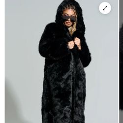 AKIRA - Beautiful coat faux fur