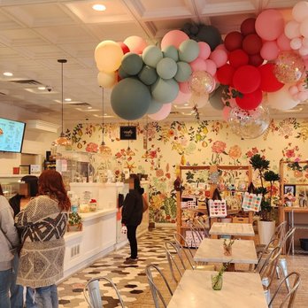 Dots Cafe - Interior - Cafes Near Me - Pasadena, California
