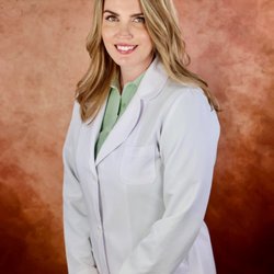 Nature Coast Health Care - Ashley Thomas is an experienced Advanced Practice Registered Nurse (APRN) with a strong
background in critical care.