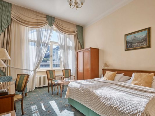 Hotel Romance by null